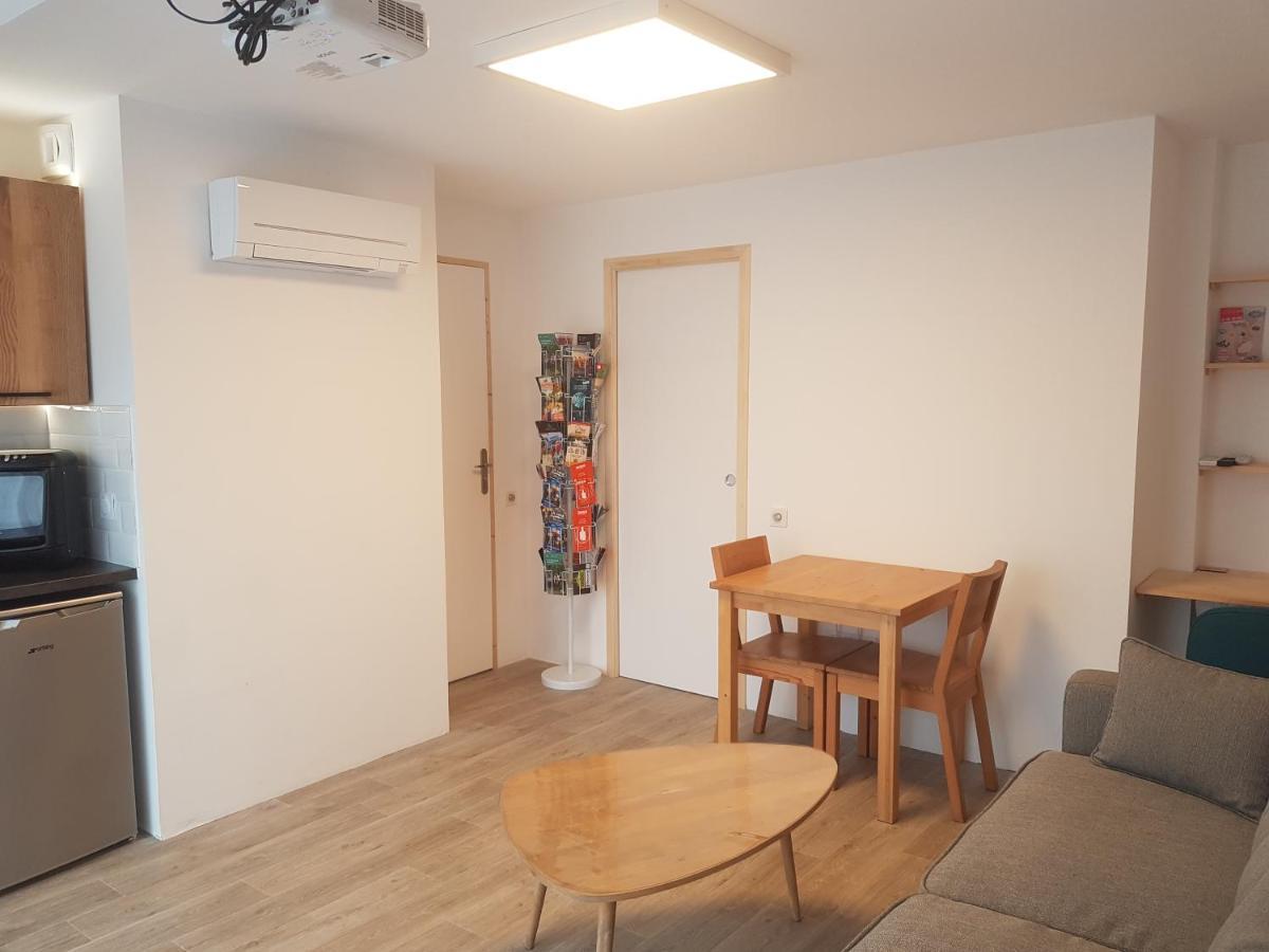 Angers Green Lodge Екстериор снимка