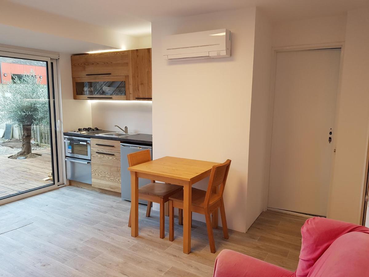Angers Green Lodge Екстериор снимка