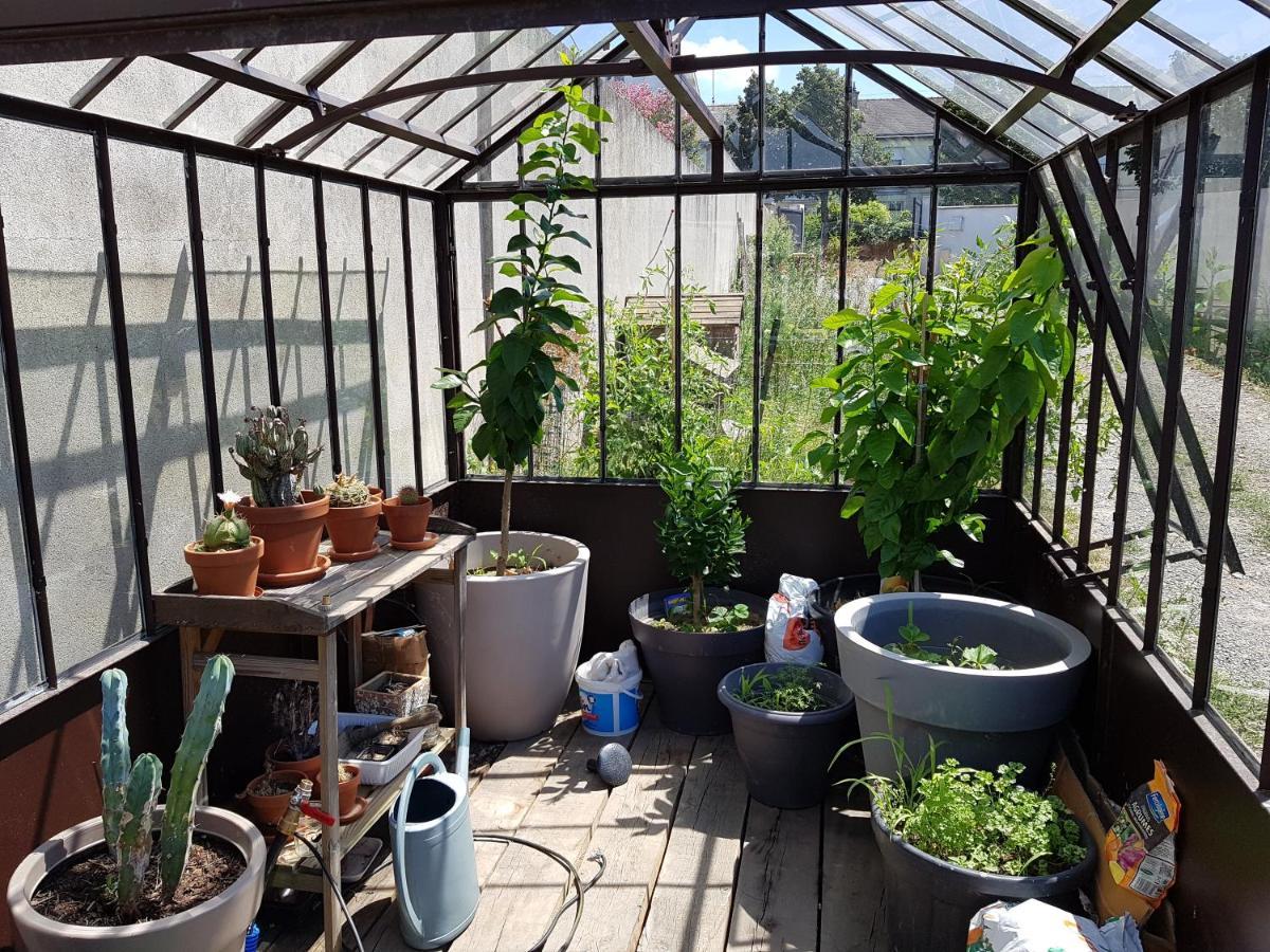 Angers Green Lodge Екстериор снимка