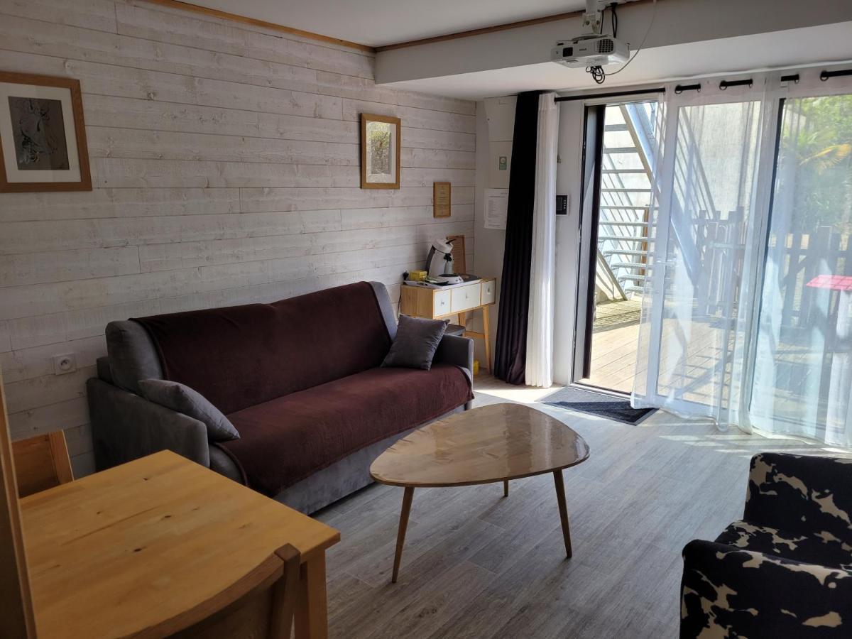 Angers Green Lodge Екстериор снимка