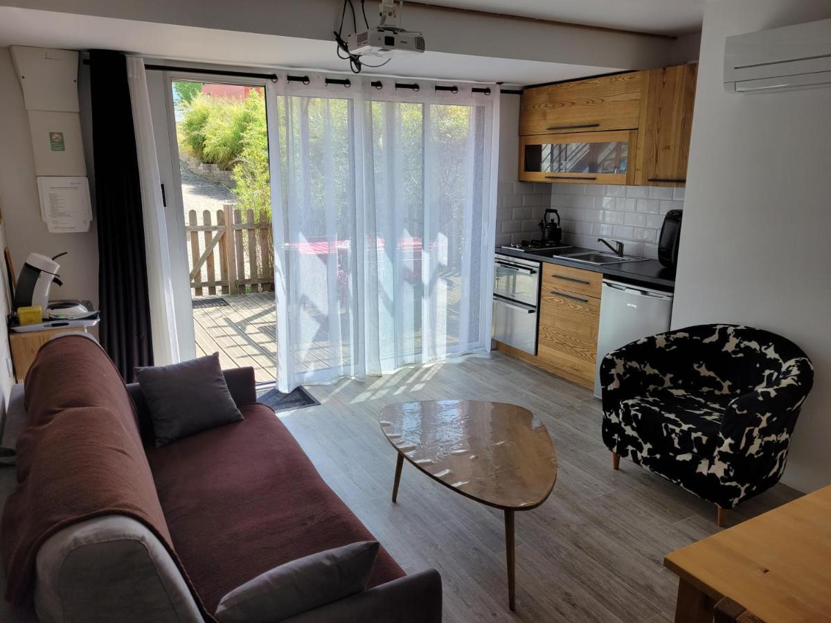 Angers Green Lodge Екстериор снимка