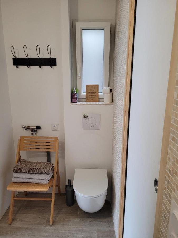Angers Green Lodge Екстериор снимка
